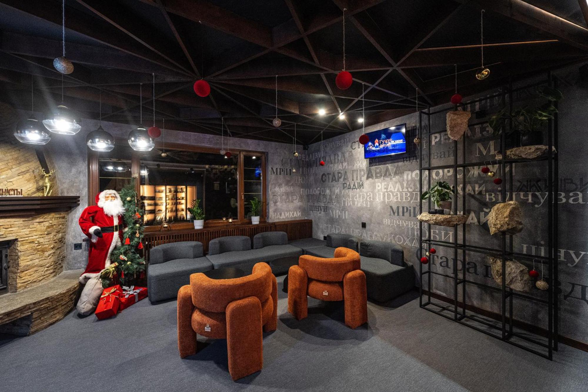 Stara Pravda Hotel - History บูโคเวล ภายนอก รูปภาพ