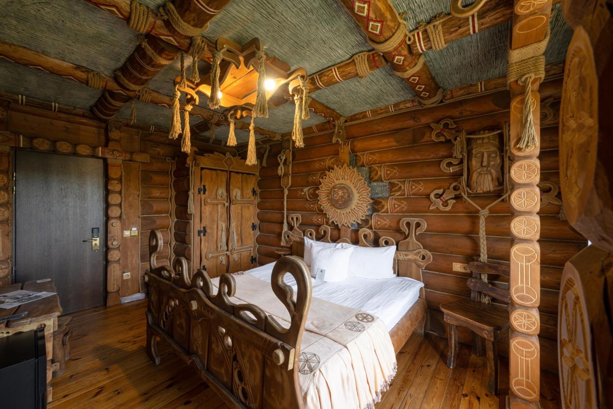 Stara Pravda Hotel - History บูโคเวล ภายนอก รูปภาพ