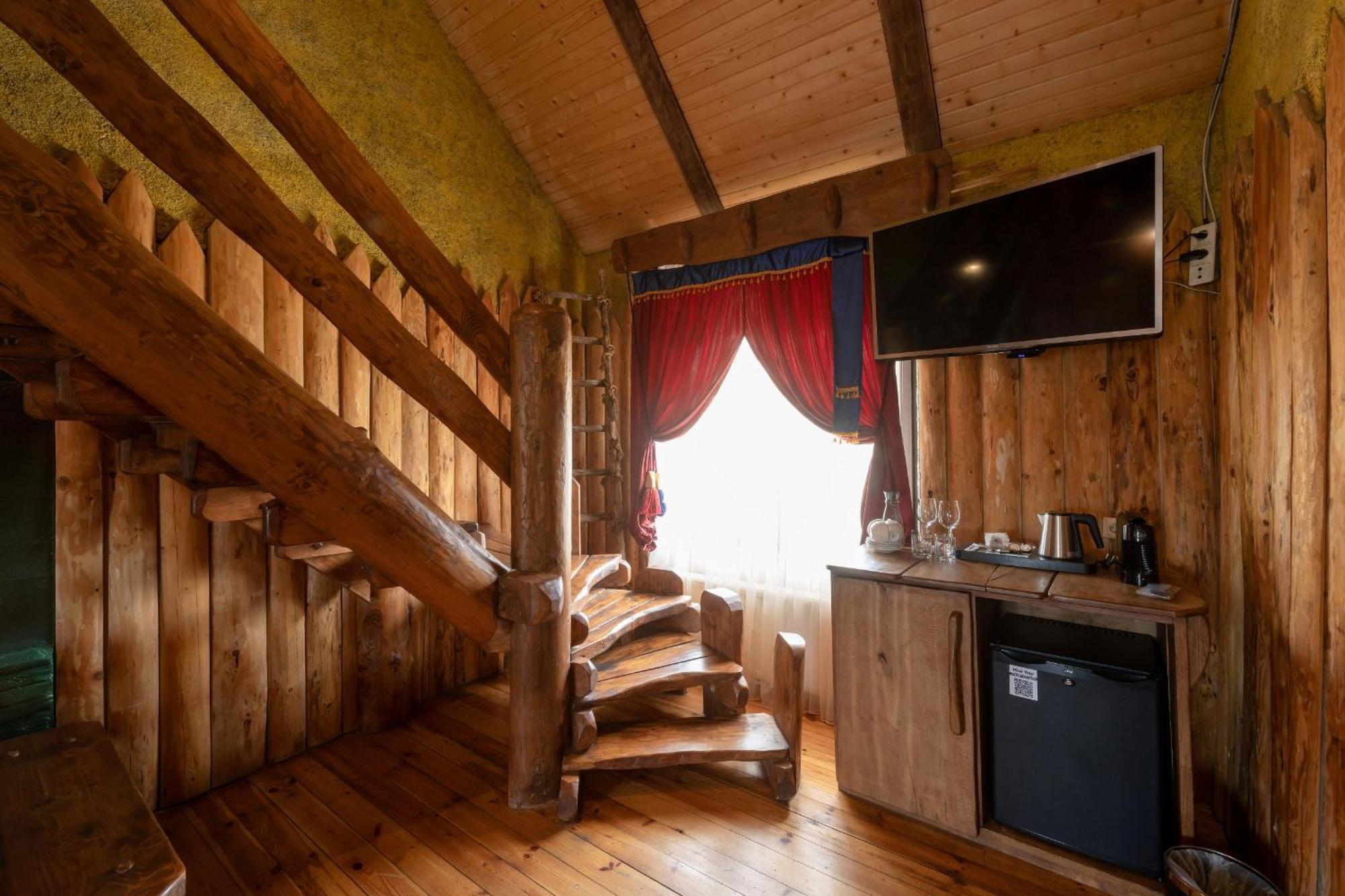 Stara Pravda Hotel - History บูโคเวล ภายนอก รูปภาพ