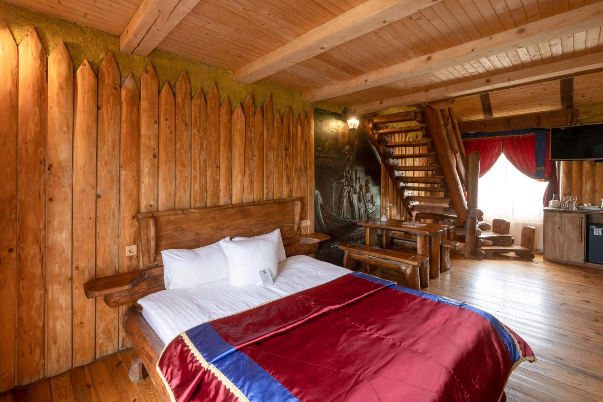 Stara Pravda Hotel - History บูโคเวล ภายนอก รูปภาพ